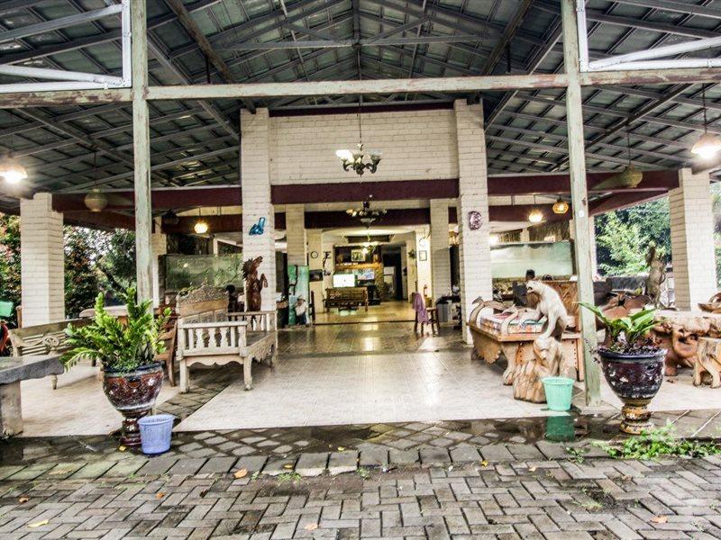 Oyo 2278 Cikidang Hunting Resort Sukabumi Eksteriør billede