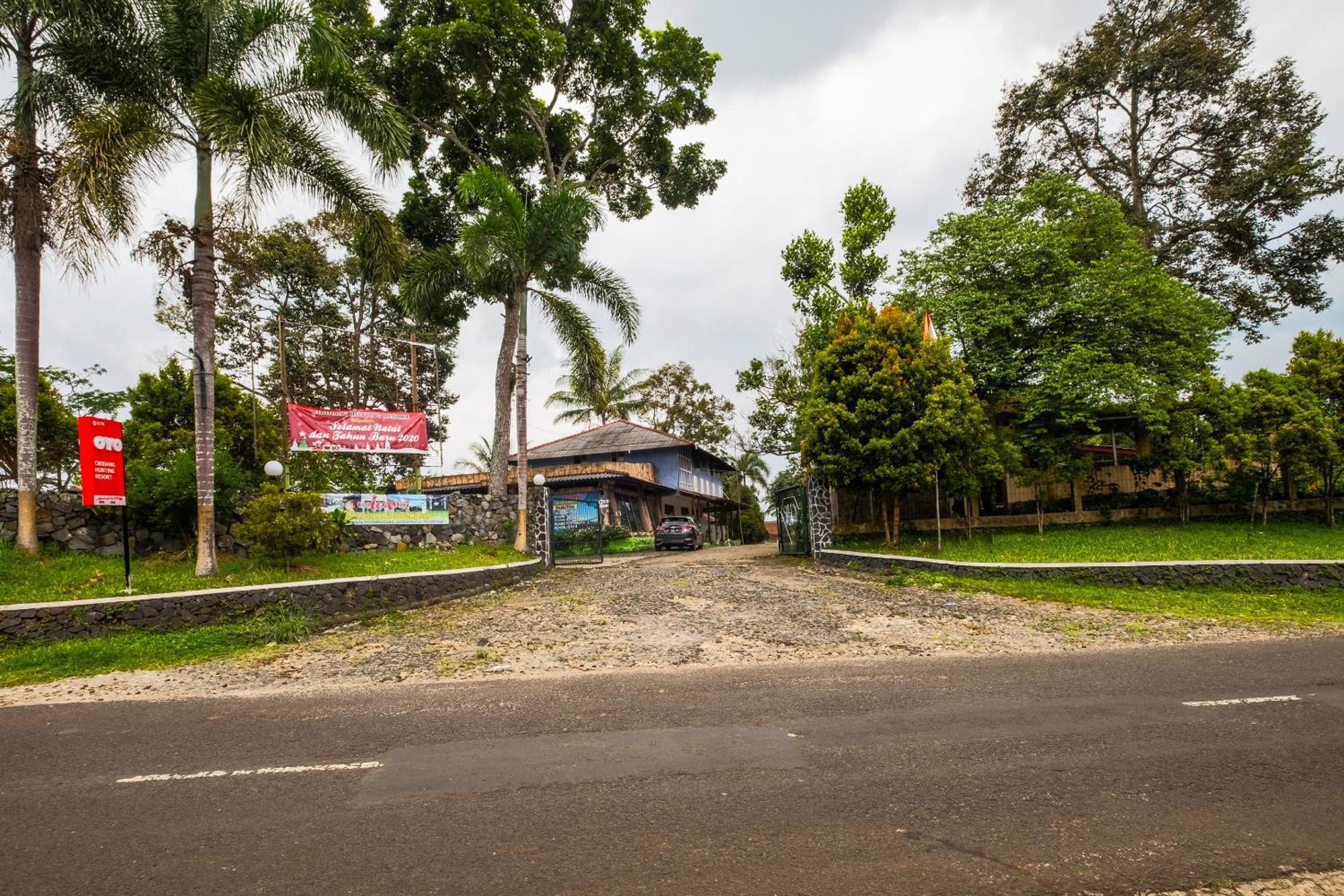 Oyo 2278 Cikidang Hunting Resort Sukabumi Eksteriør billede